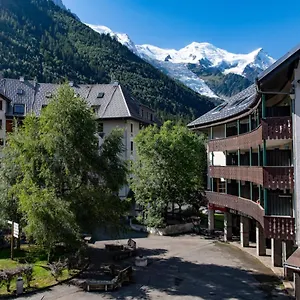 With Mountain View At The Foot Of Slopes Appartement